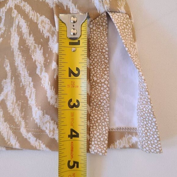 J McLaughlin Womens Beige White Print Long Sleeve Tunic Top Medium - Picture 9 of 12